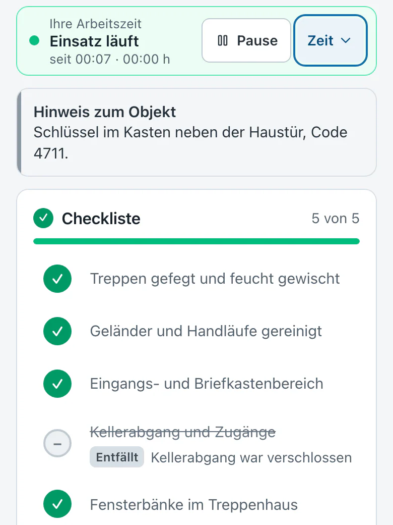 Einsatz-App am Handy mit Checkliste